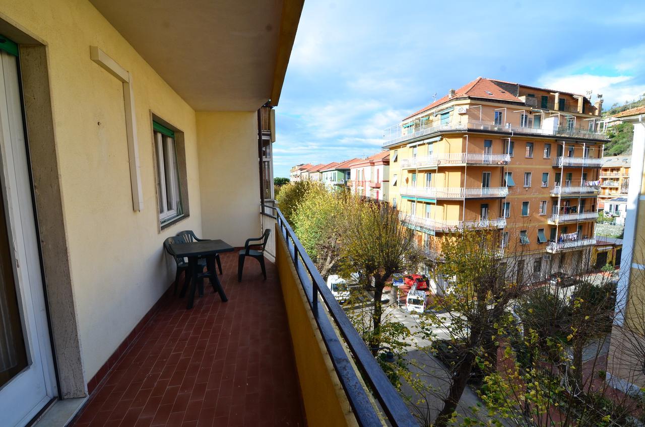 Elena Apartment เลวานโต ภายนอก รูปภาพ