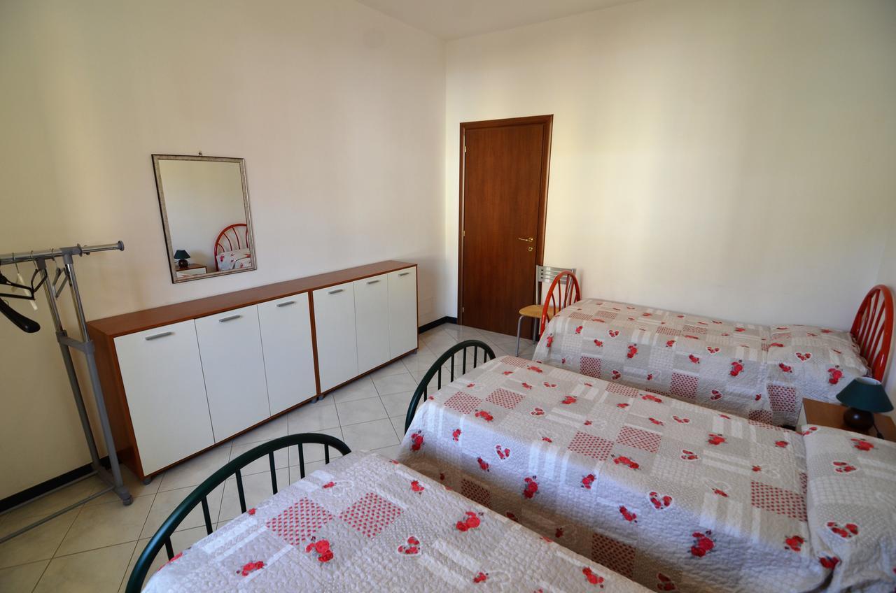 Elena Apartment เลวานโต ภายนอก รูปภาพ