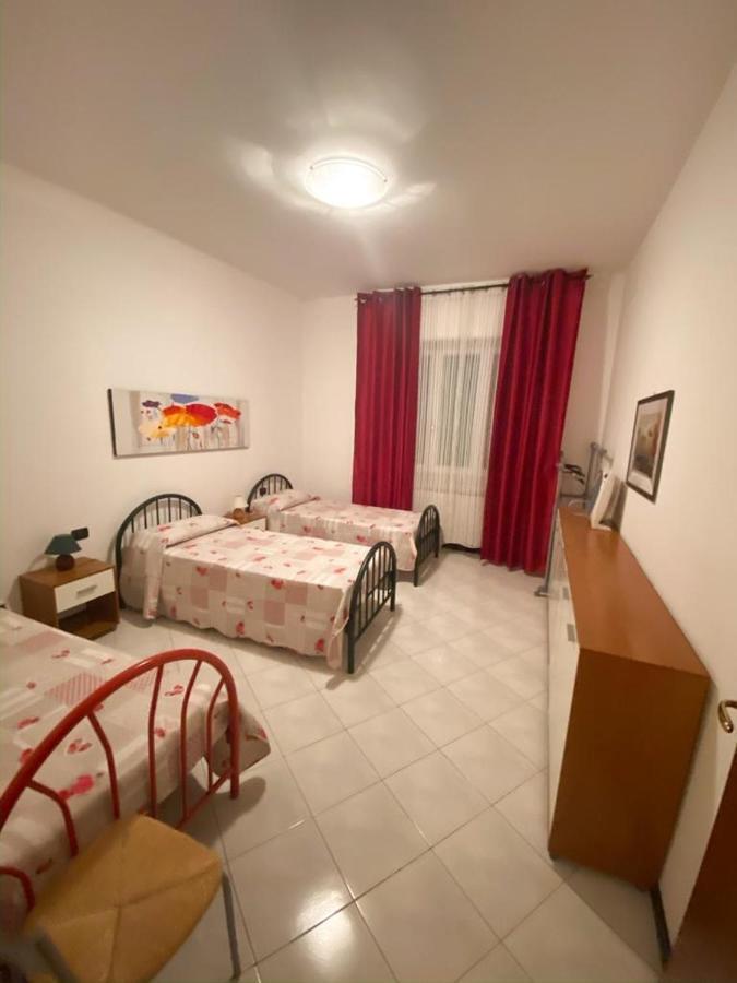 Elena Apartment เลวานโต ภายนอก รูปภาพ